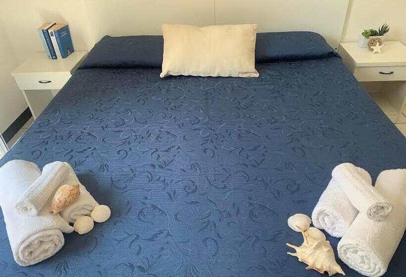 غرفة قياسية ثلاثية, La Pergola