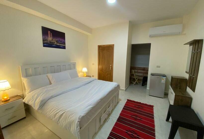 اتاق لوکس, Rose City Inn