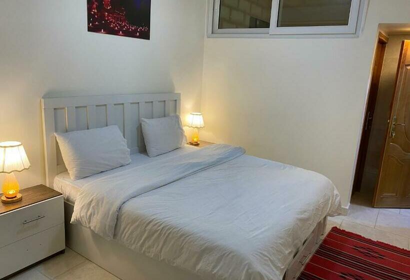 اتاق لوکس, Rose City Inn