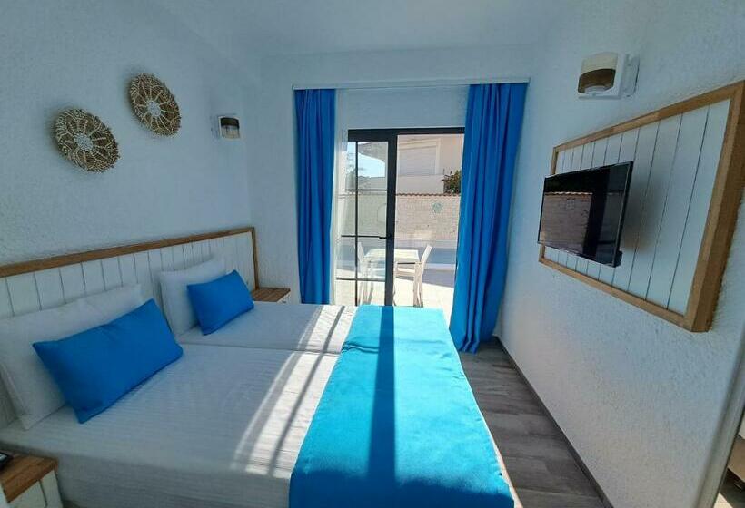 Deniz Manzaralı Balkonlu Delüks Oda, Bahar Butik Otel