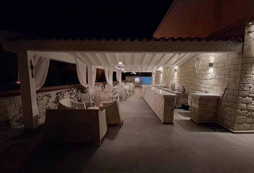 Delüks Üç Kişilik Oda, Bahar Butik Otel
