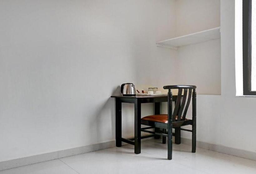 Chambre Deluxe, Treebo Little Budhha