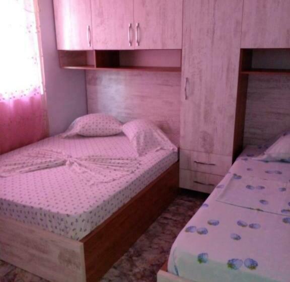 شقة غرفة واحدة, Drini