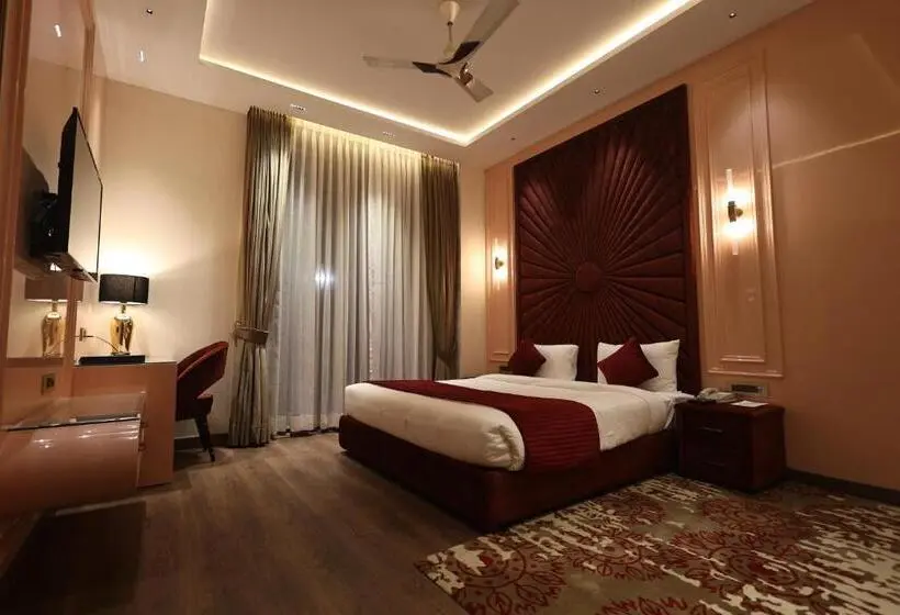 Sviitti Parveke, The Ramayana Hotel, Ayodhya