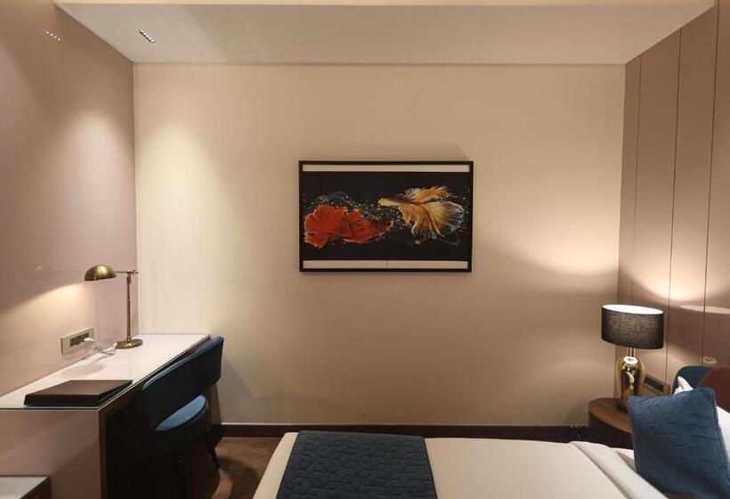 Люкс с Балконом, The Ramayana Hotel, Ayodhya