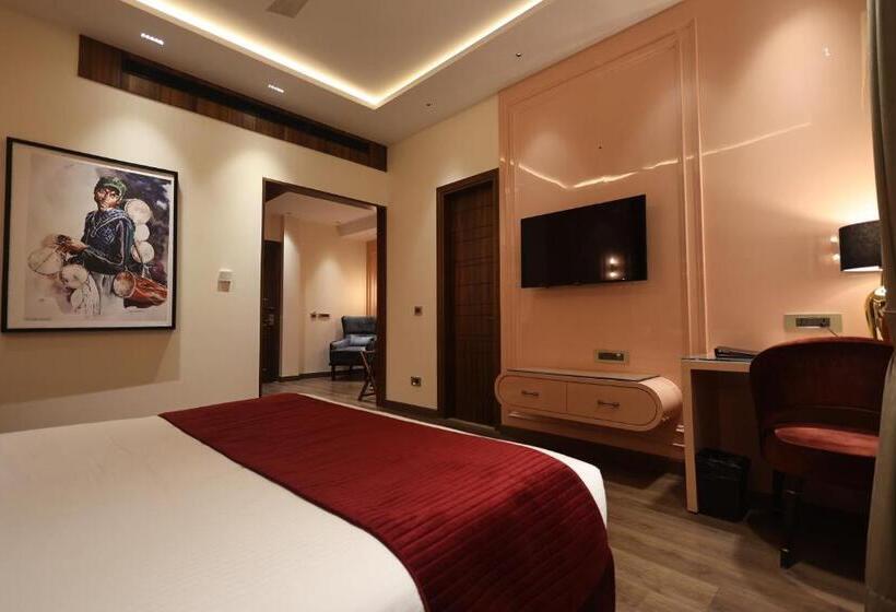 Люкс с Балконом, The Ramayana Hotel, Ayodhya