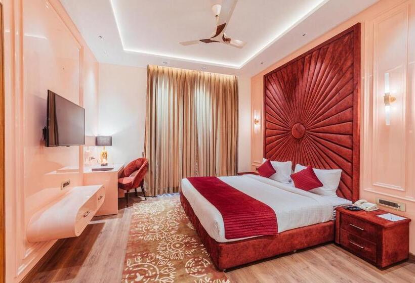 Люкс с Балконом, The Ramayana Hotel, Ayodhya