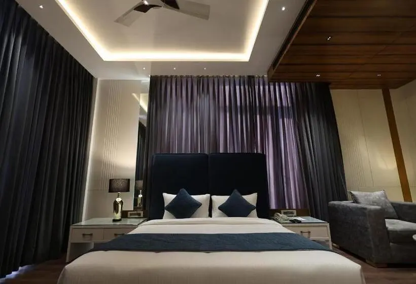 Deluxe Suite King Bed, The Ramayana Hotel, Ayodhya