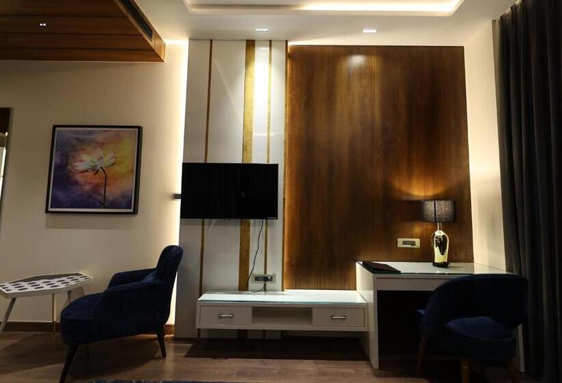 Люкс Deluxe Кровать Кинг, The Ramayana Hotel, Ayodhya