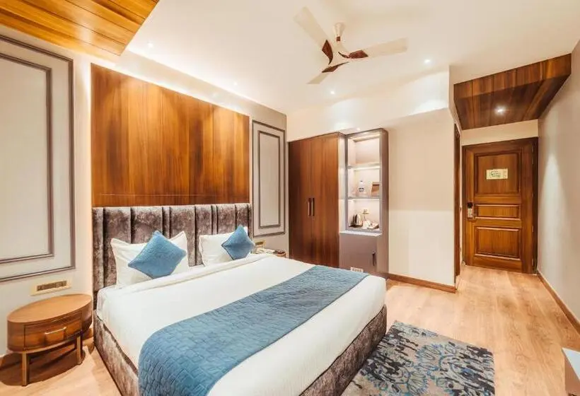 Superior-huone, The Ramayana Hotel, Ayodhya