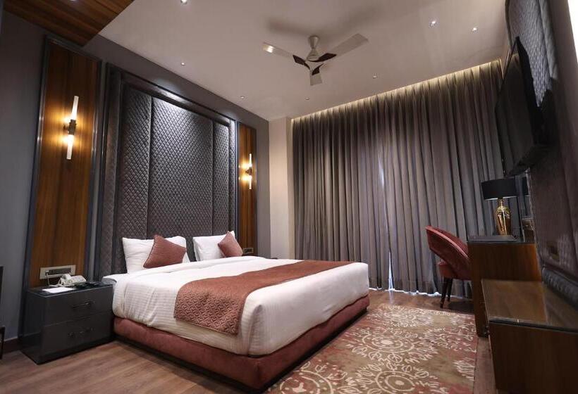 Номер Deluxe с Балконом, The Ramayana Hotel, Ayodhya