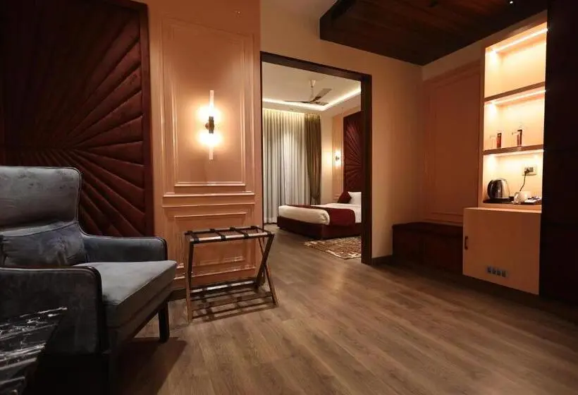 Sviitti Parveke, The Ramayana Hotel, Ayodhya