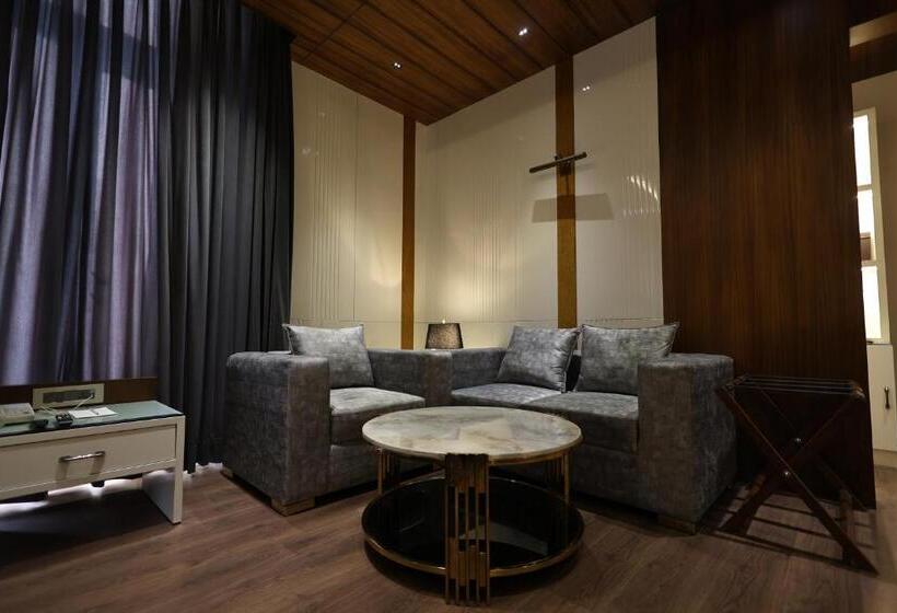 Люкс Deluxe Кровать Кинг, The Ramayana Hotel, Ayodhya