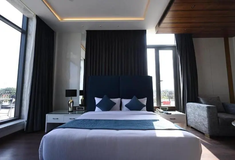 Deluxe Suite King Bed, The Ramayana Hotel, Ayodhya