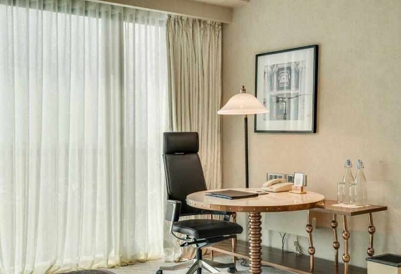 带大床的俱乐部房间, Itc Narmada, A Luxury Collection Hotel, Ahmedabad