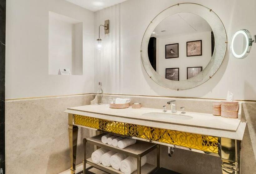 带大床的俱乐部房间, Itc Narmada, A Luxury Collection Hotel, Ahmedabad