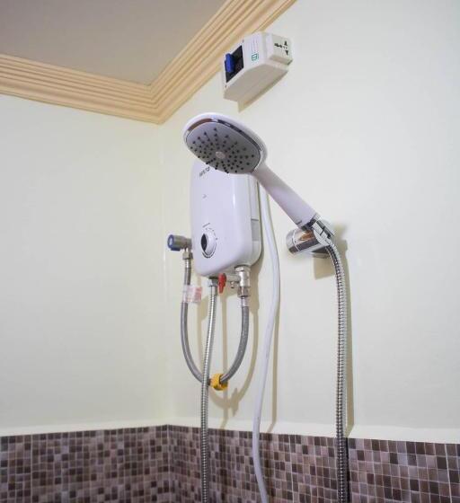 四人豪华间, Dosdos Guest House