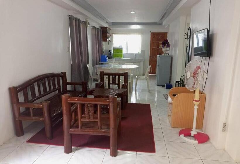 家庭房带园景, Dosdos Guest House