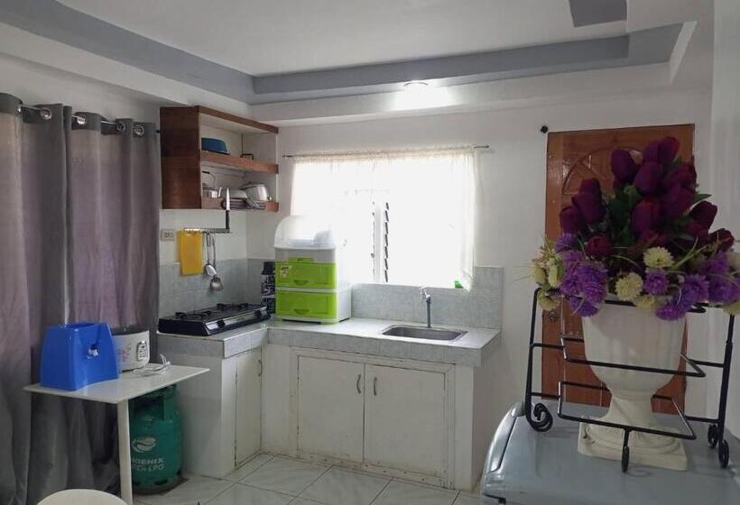 家庭房带园景, Dosdos Guest House