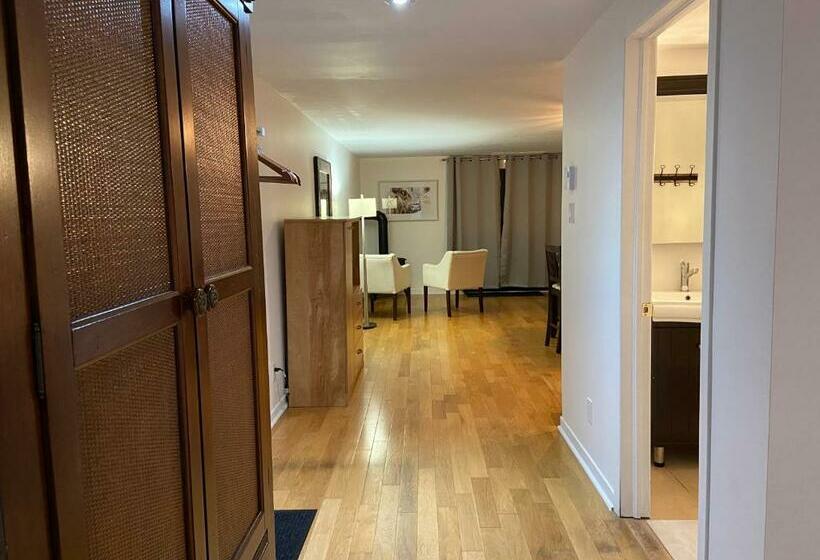 ファミリーステューディオ, Condo Hotel Au Pied Du Mont Orford