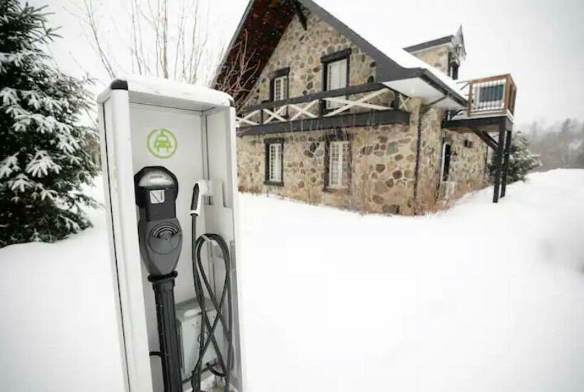 ファミリーステューディオ, Condo Hotel Au Pied Du Mont Orford