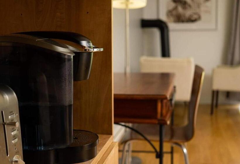 ファミリーステューディオ, Condo Hotel Au Pied Du Mont Orford