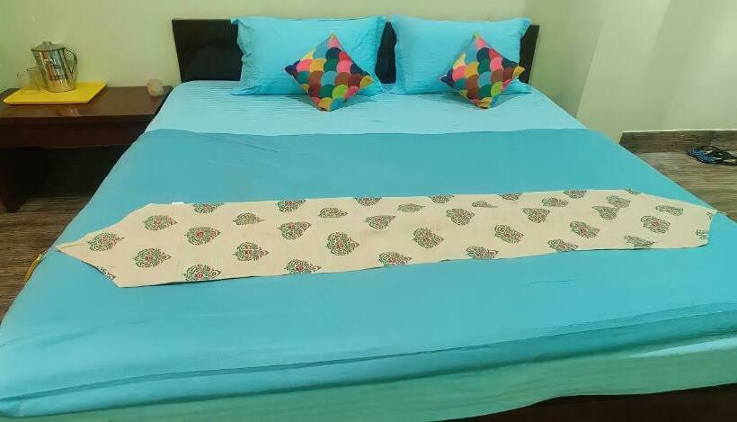 スタンダードトリプルルーム, Kolakham  The Himalayan Retreat