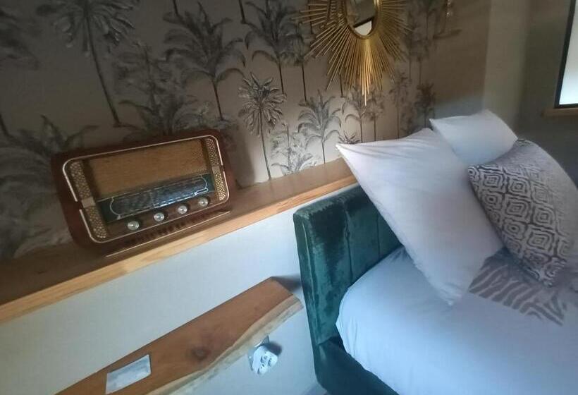 סוויטה דלוקס, Maison 1949