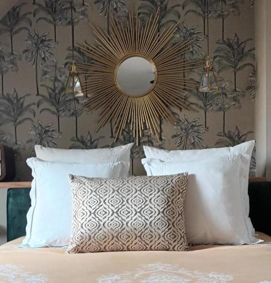 جناح ديلوكس, Maison 1949