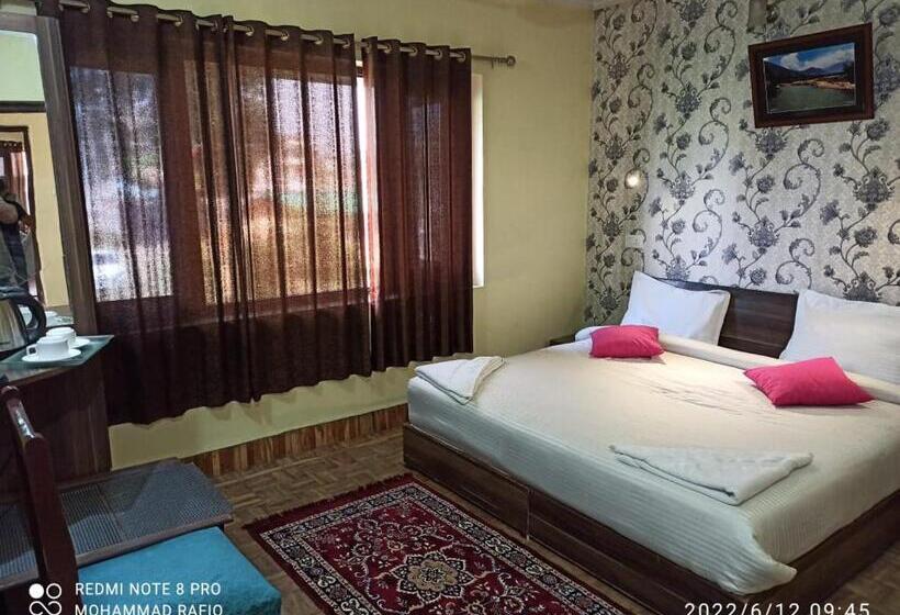 غرفة ديلوكس سرير كينج, Curio S All Seasons