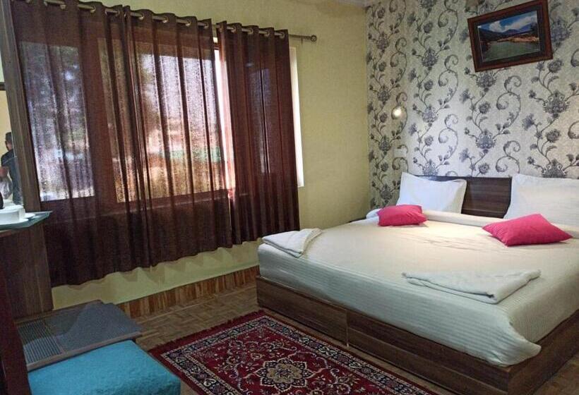 غرفة ديلوكس سرير كينج, Curio S All Seasons