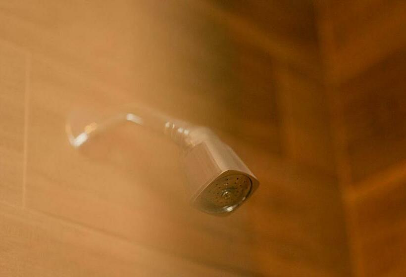 اتاق استاندارد با چشم‌انداز شهر, Fratelli