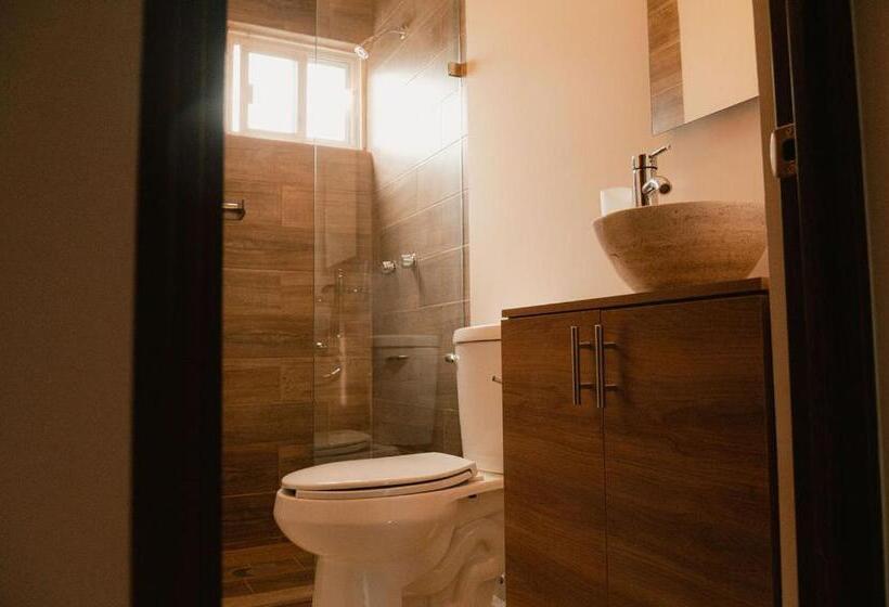 اتاق لوکس, Fratelli