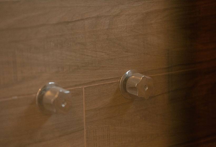 اتاق استاندارد, Fratelli