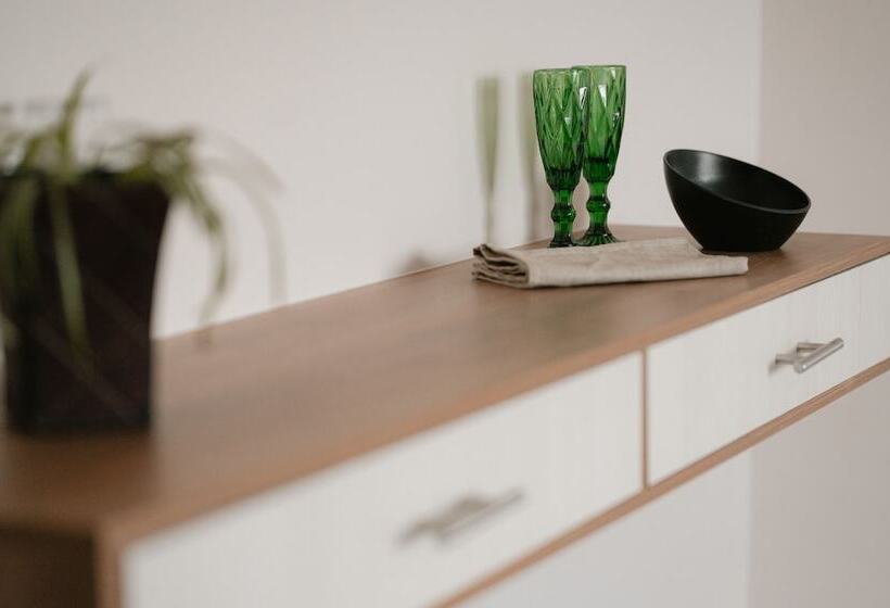 اتاق استاندارد, Fratelli