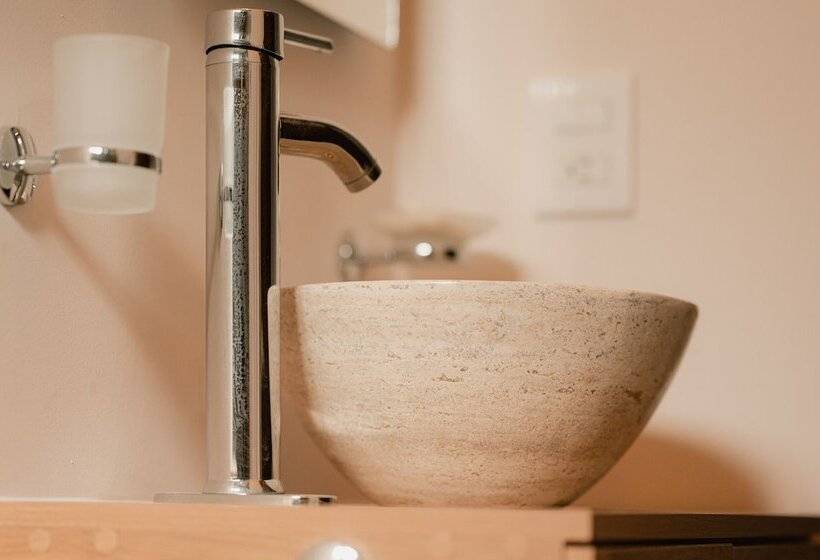 اتاق لوکس, Fratelli