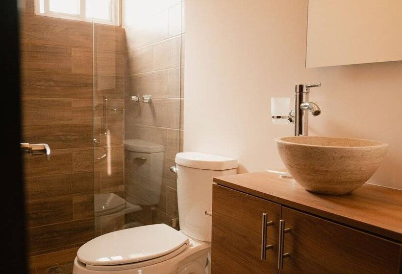 اتاق لوکس, Fratelli