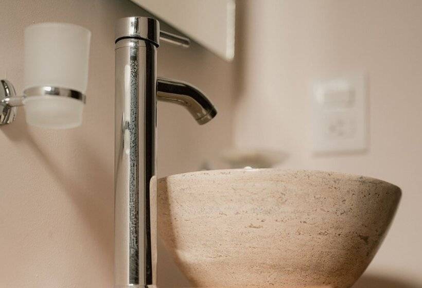 اتاق لوکس, Fratelli