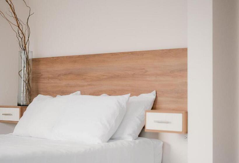 اتاق استاندارد با چشم‌انداز شهر, Fratelli