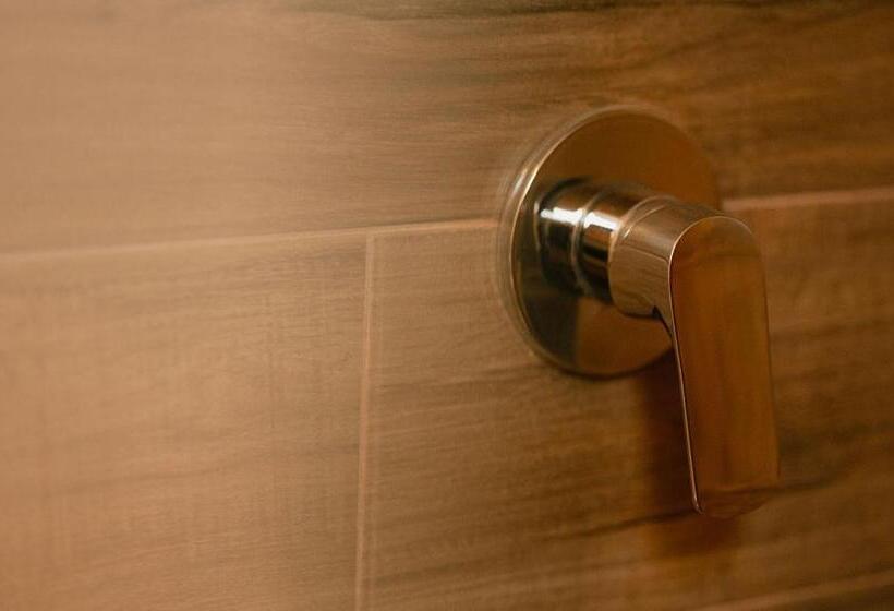 اتاق استاندارد, Fratelli