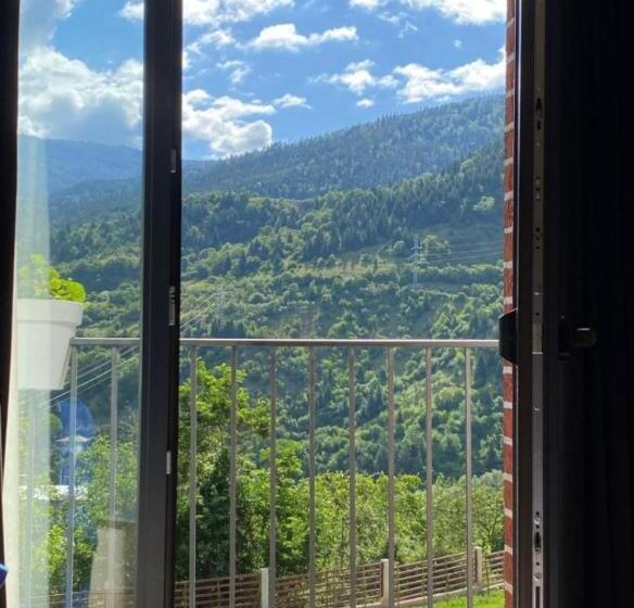 اتاق استاندارد سه نفره, Holiday Borjomi