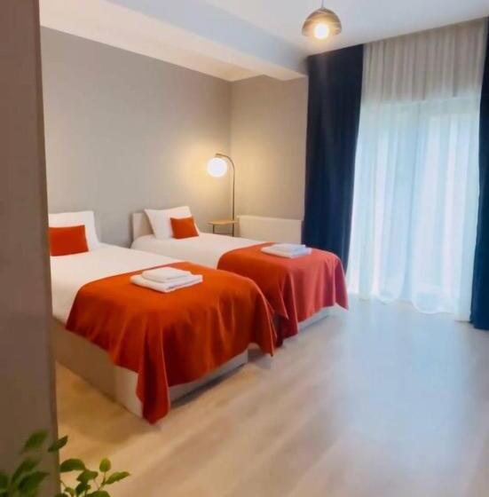 اتاق استاندارد سه نفره, Holiday Borjomi