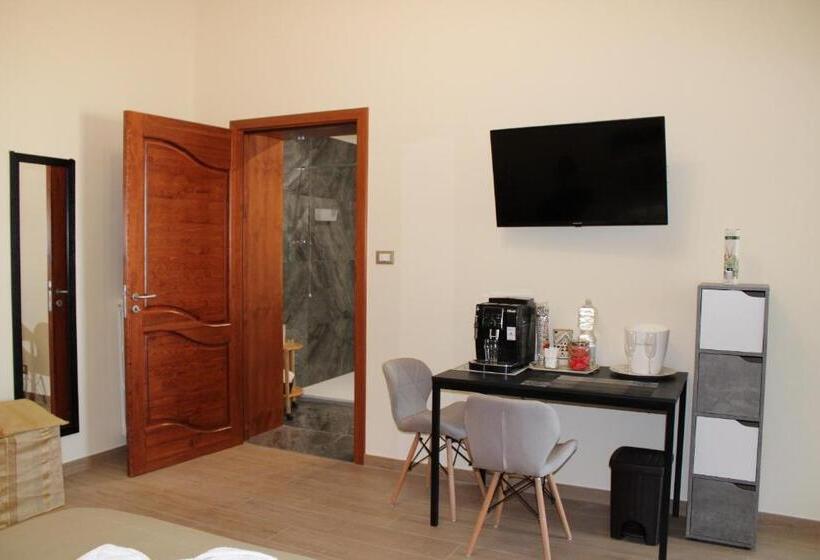 غرفة قياسية مزوَّدة بجاكوزي, Terrazza Levante