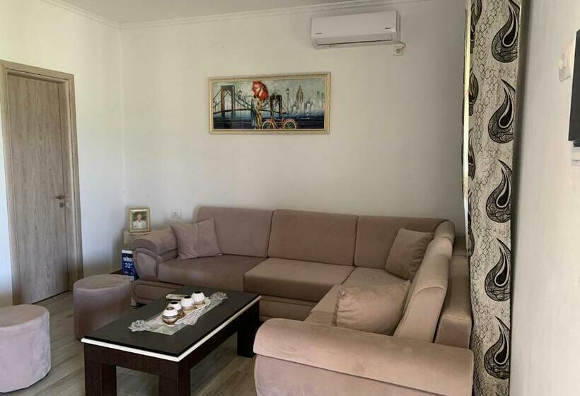 اتاق استاندارد سه نفره, Vokopola Villa