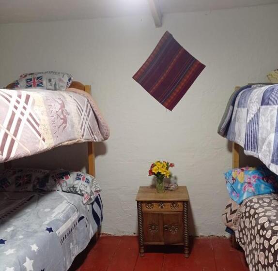 Standardzimmer, China Saqra