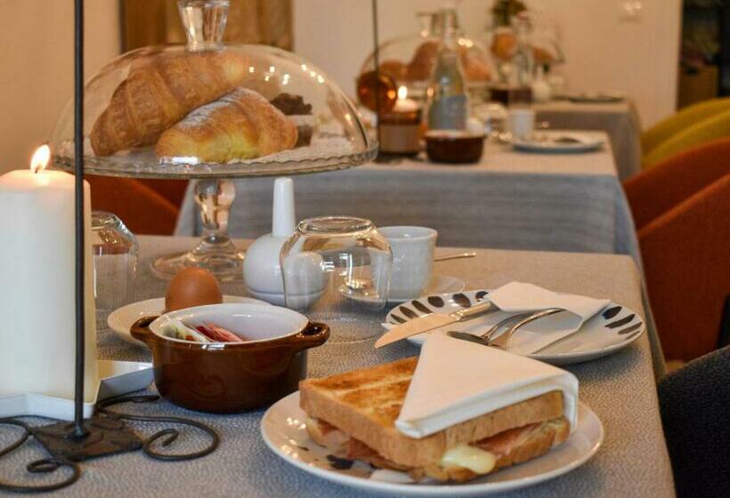 キングサイズベッドのスタンダードルーム, Bed And Breakfast Le Giale