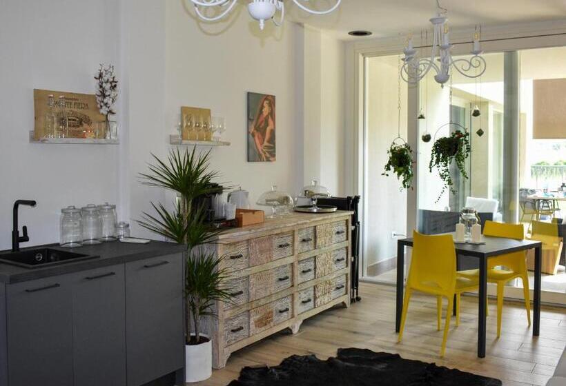 キングサイズベッドのスタンダードルーム, Bed And Breakfast Le Giale