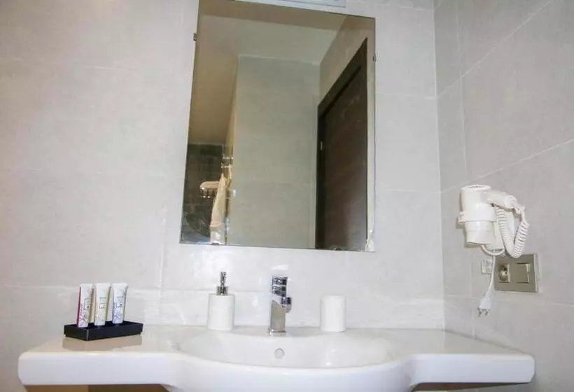 سوییت سوپریور, Dakhla Boarding Hotel & Restaurant