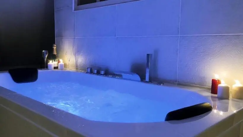 バスタブ付きスタンダードルーム, Ty Madelez, Chambres De Charme, Gîtes, Crêperie Et Spa