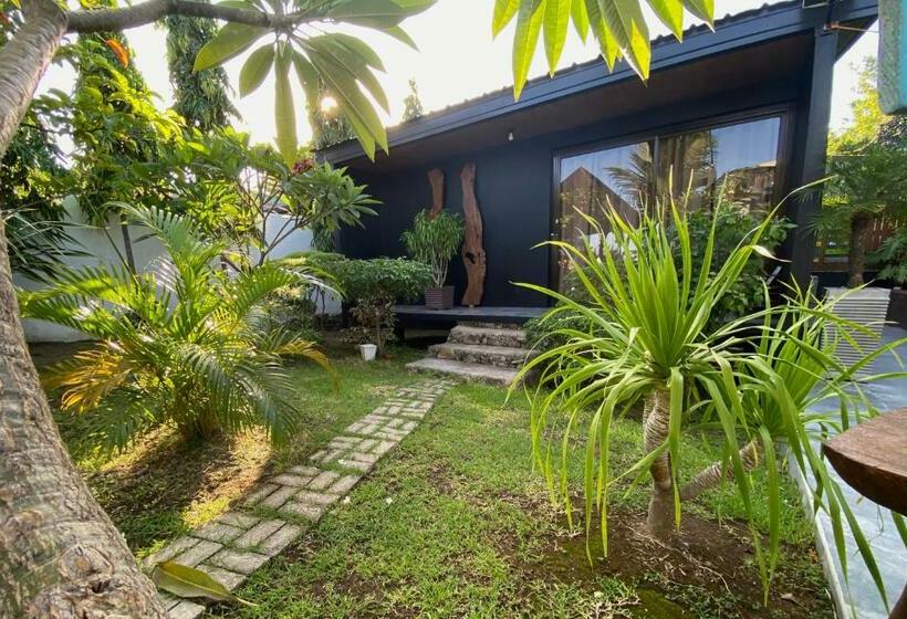 חדר משפחתי, Hilltop Cabins